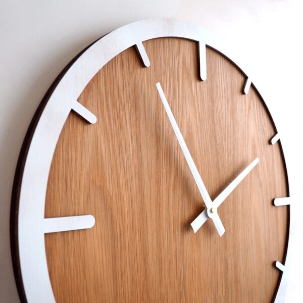 настенные часы из дерева в скандинавском стиле